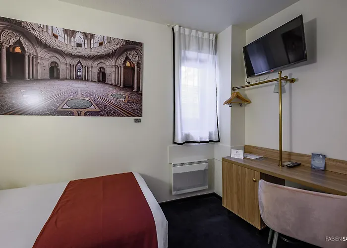 Urban Style Saint Claire Hotel