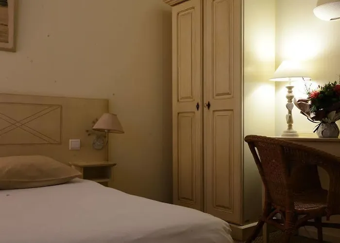 Urban Style Saint Claire Hotel