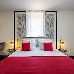 Urban Style Saint Claire Hotel 3*