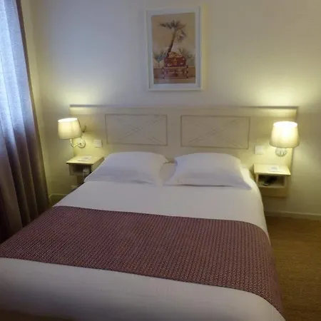 Urban Style Saint Claire 3*