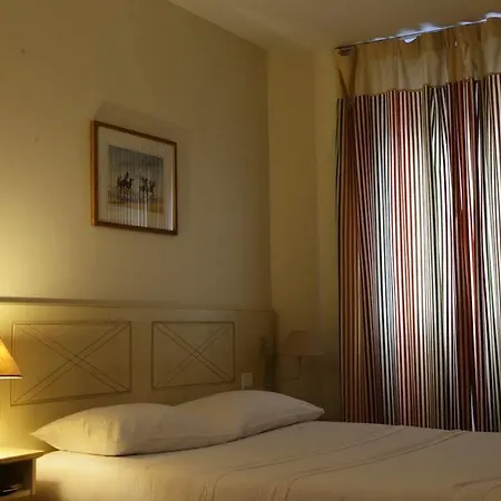 Urban Style Saint Claire 3*