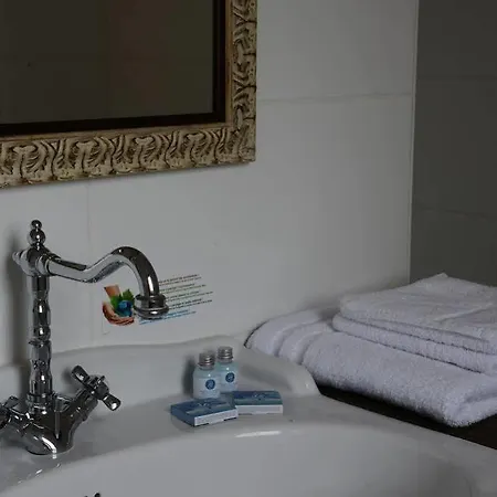 Urban Style Saint Claire Hotell