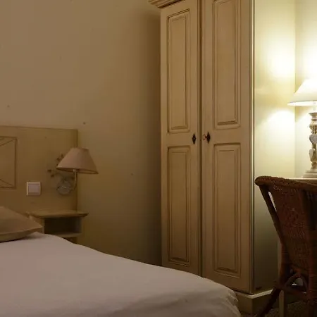 Urban Style Saint Claire Hotel