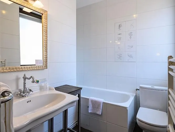 Urban Style Saint Claire Hotel