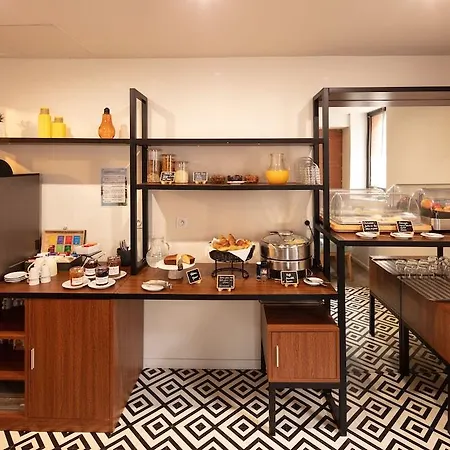 Urban Style Saint Claire 3*