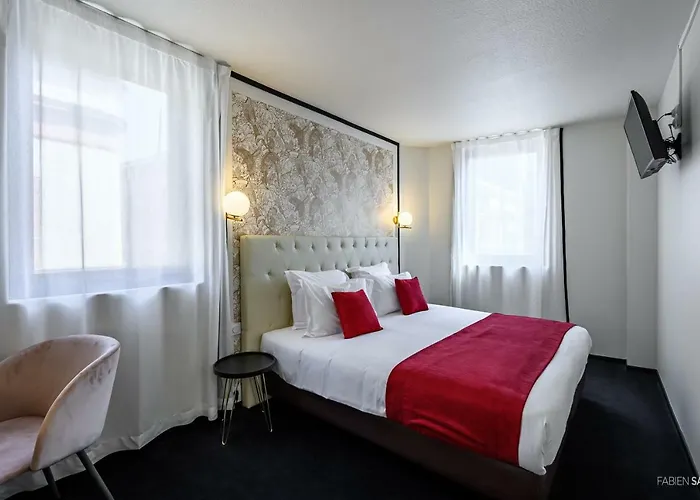 Отель Urban Style Saint Claire 3*