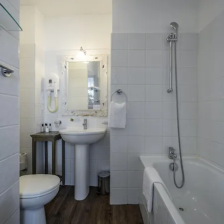 Urban Style Saint Claire Hotel 3*